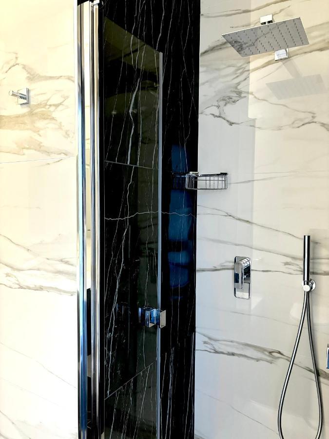 Les Suites Di Adi Apt Bari Extérieur photo